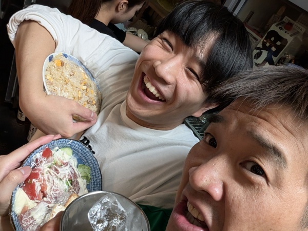 GWですね！！！豊司は、今夜から（土）まで通常営業です✨個室は埋まっておりますが、堀コタツ、カウンターはチラホラ空いてまーす！御連絡お待ちしております。