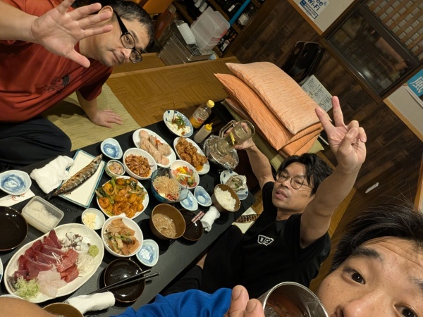 今週も始まりまーす！雨予報です！足もとお気を付けて！やっちゃいやしょー！